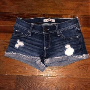 Hollister Jean Shorts (size 00, W 23)